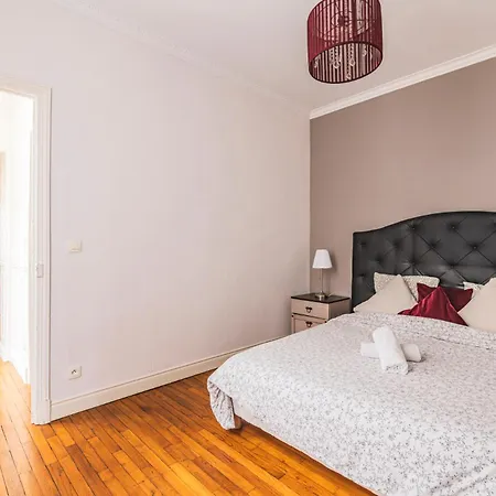 Apartment Spacieux Coeur De Reims