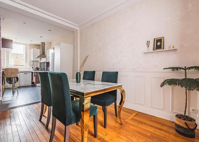 Apartment Spacieux Coeur De Reims